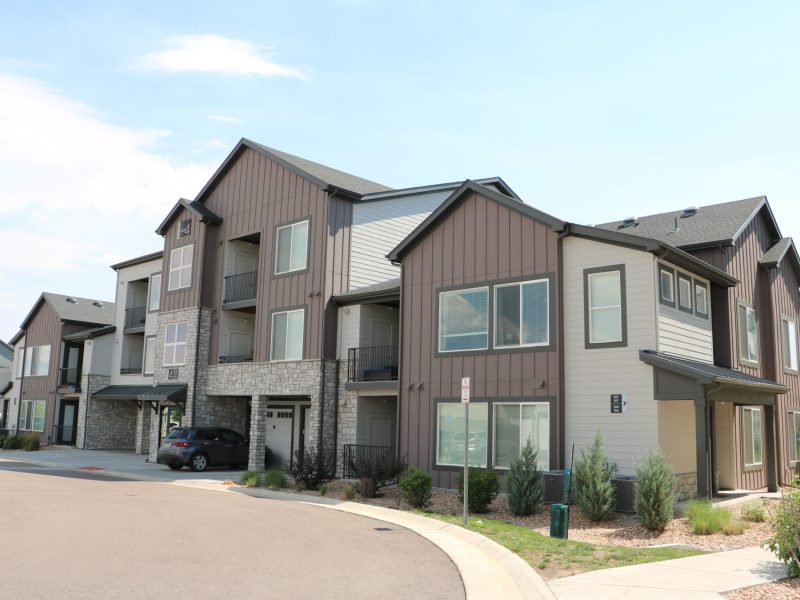 Manufactured stone veneer